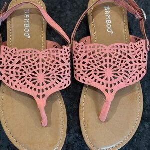BAMBOO Coral Pink -Cut T-Strap Sandals
Women’s size 6